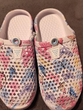 Floral Clog Shoes - White with Pink & Blue Flowers